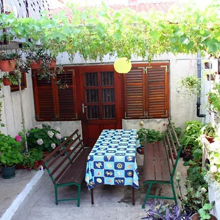 Appartement Sanja *